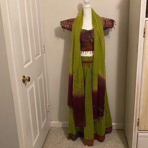 3 piece Saree. Beautiful sequins and beading. Wedding, prom, summer, fun dress!